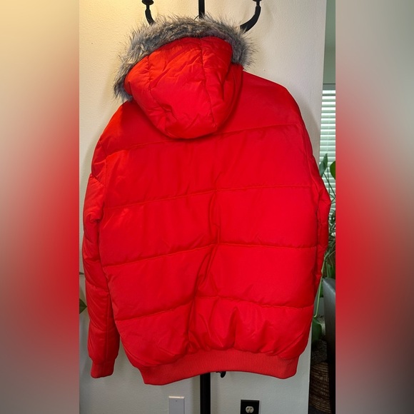 Sonneti London Red Puffer Jacket - size medium - Picture 2 of 6